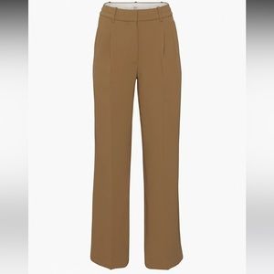 NWOT Aritzia Effortless Pants Saville Size 4